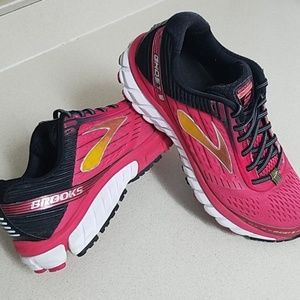 Brooks Ghost 9